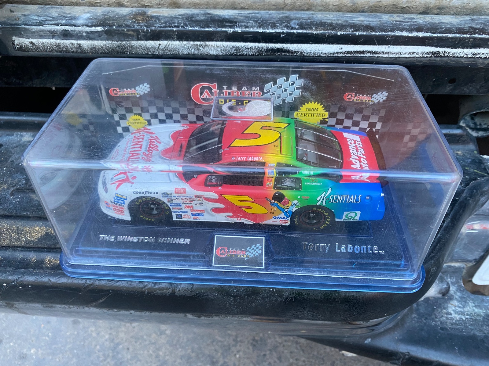 Team Caliber Terry Labonte Kellogg's K-Sentials #5 Diecast Car 1:24 NASCAR